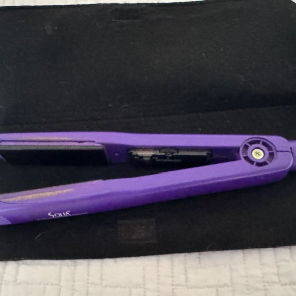 SOLIA PROFESSIONAL CERAMIC ION FLAT IRON - Picture 5 of 6